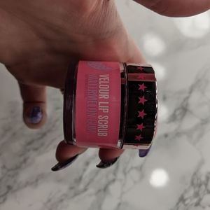 Jeffree Star watermelon gum lip scrub